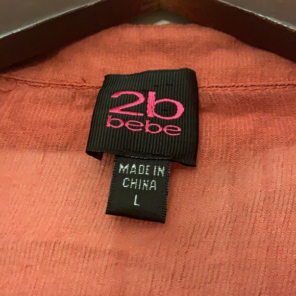 ❤️ 2/$29 4/$50 2B BEBE size L button front shirt semi sheer - Picture 5 of 8